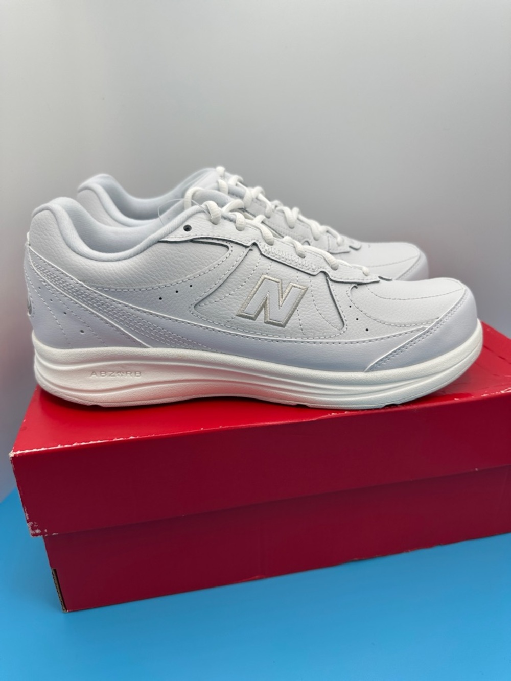 NEW! New Balance 557v1 Women’s Size 10